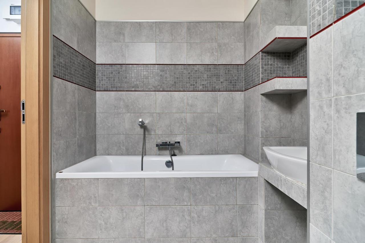 Apartament Spizowa Z Balkonem Wroclaw By Noclegi Renters Exterior photo